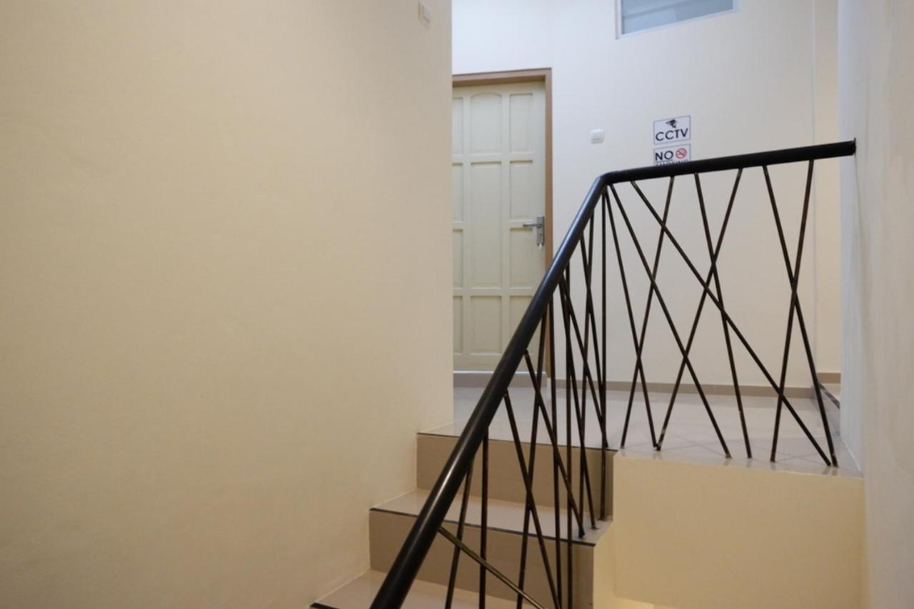 Reddoorz Near Ambarrukmo Plaza Mall Yogyakarta