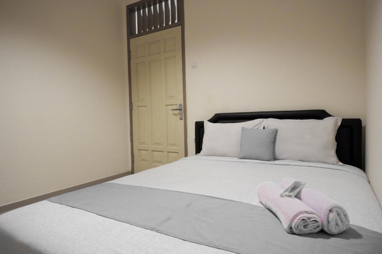 Reddoorz Near Ambarrukmo Plaza Mall Hotel Yogyakarta