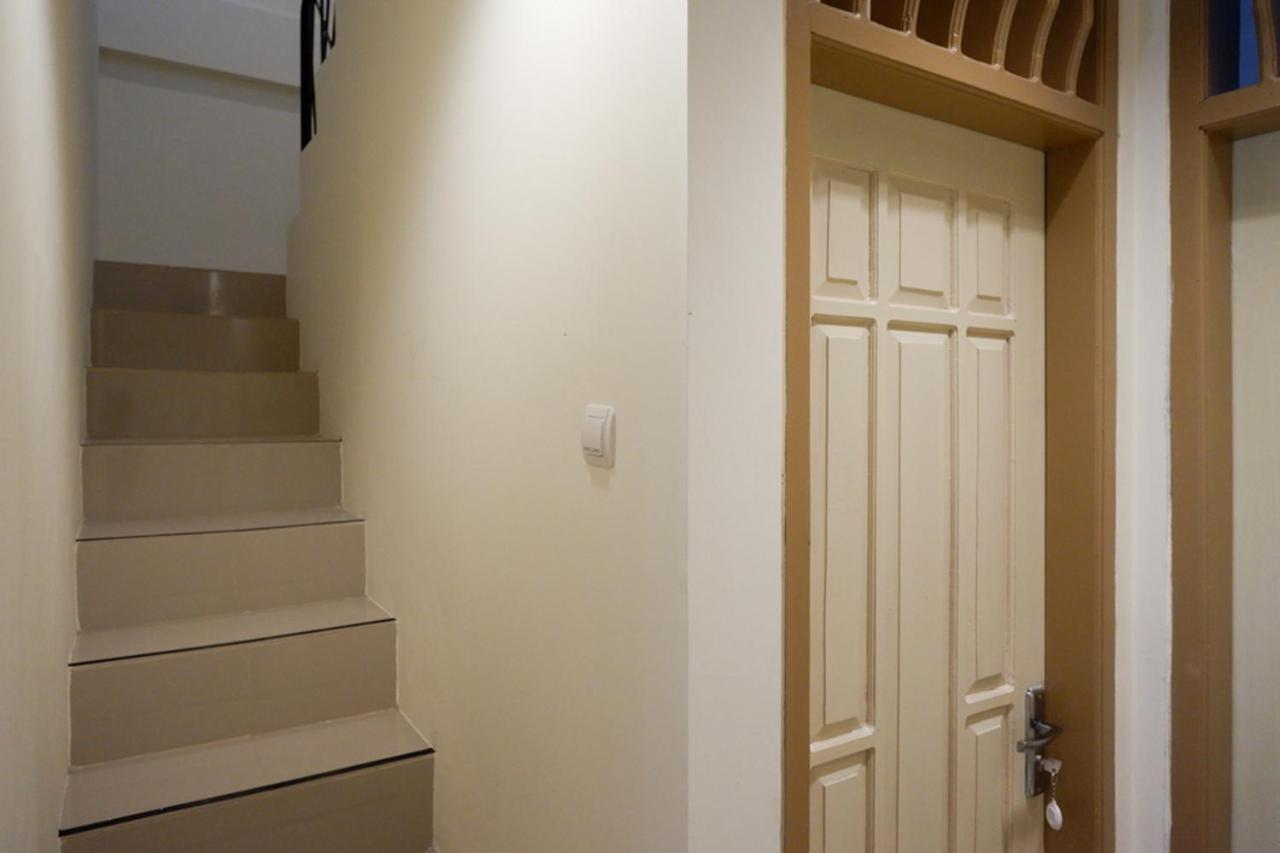 Reddoorz Near Ambarrukmo Plaza Mall Yogyakarta